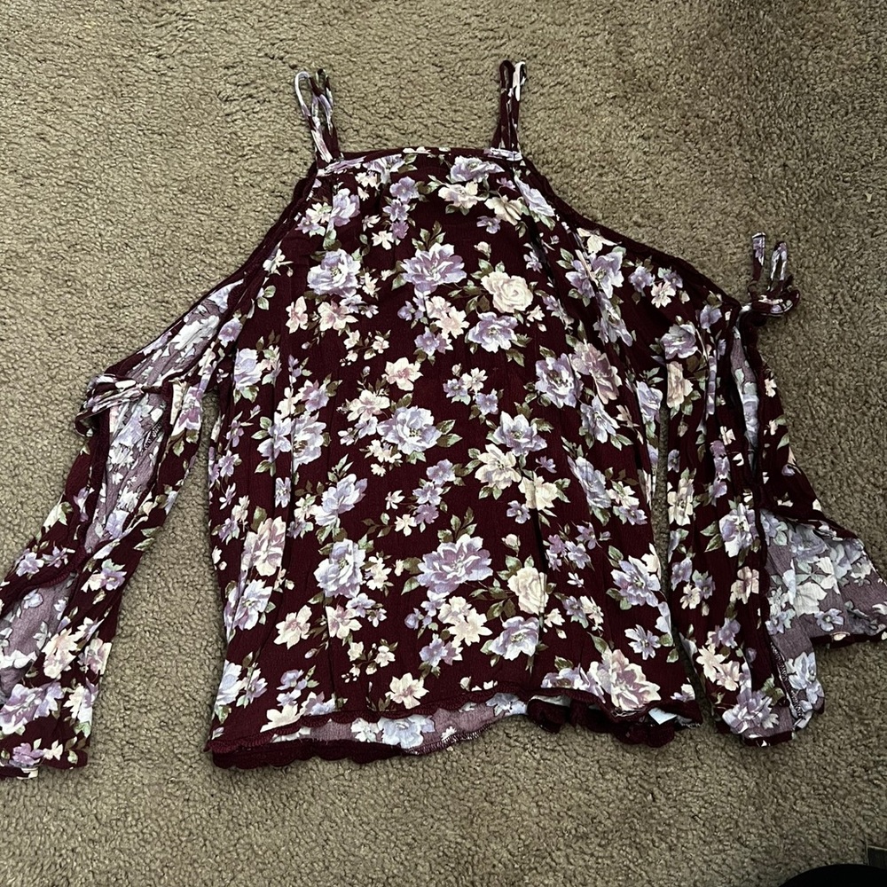 American Eagle long sleeve floral shirt